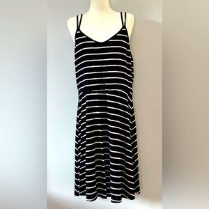 Reitman’s 🇨🇦 black & white stripe dress double spaghetti strap dress Sz Med